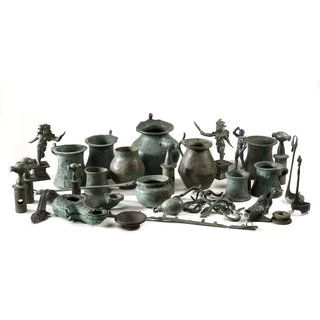 immagine per Deposito di oggetti in bronzo da PR, borgo delle Orsoline, fine III sec.d.C.